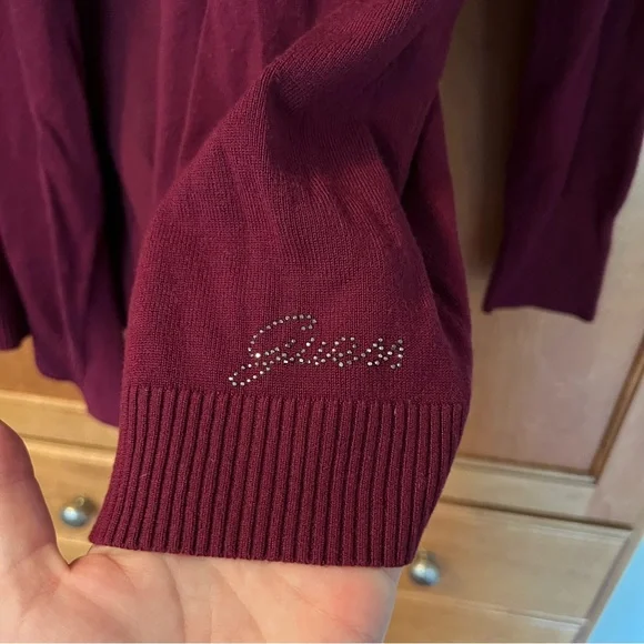 Guess Sweater - Picture 5 of 10